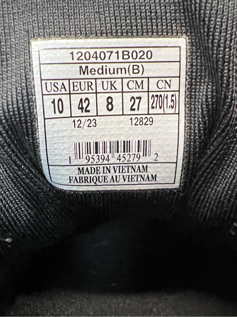 Brooks Black Ghost 16 Running Sneakers Size 10 Womens - excellent condition! - Picture 8 of 8
